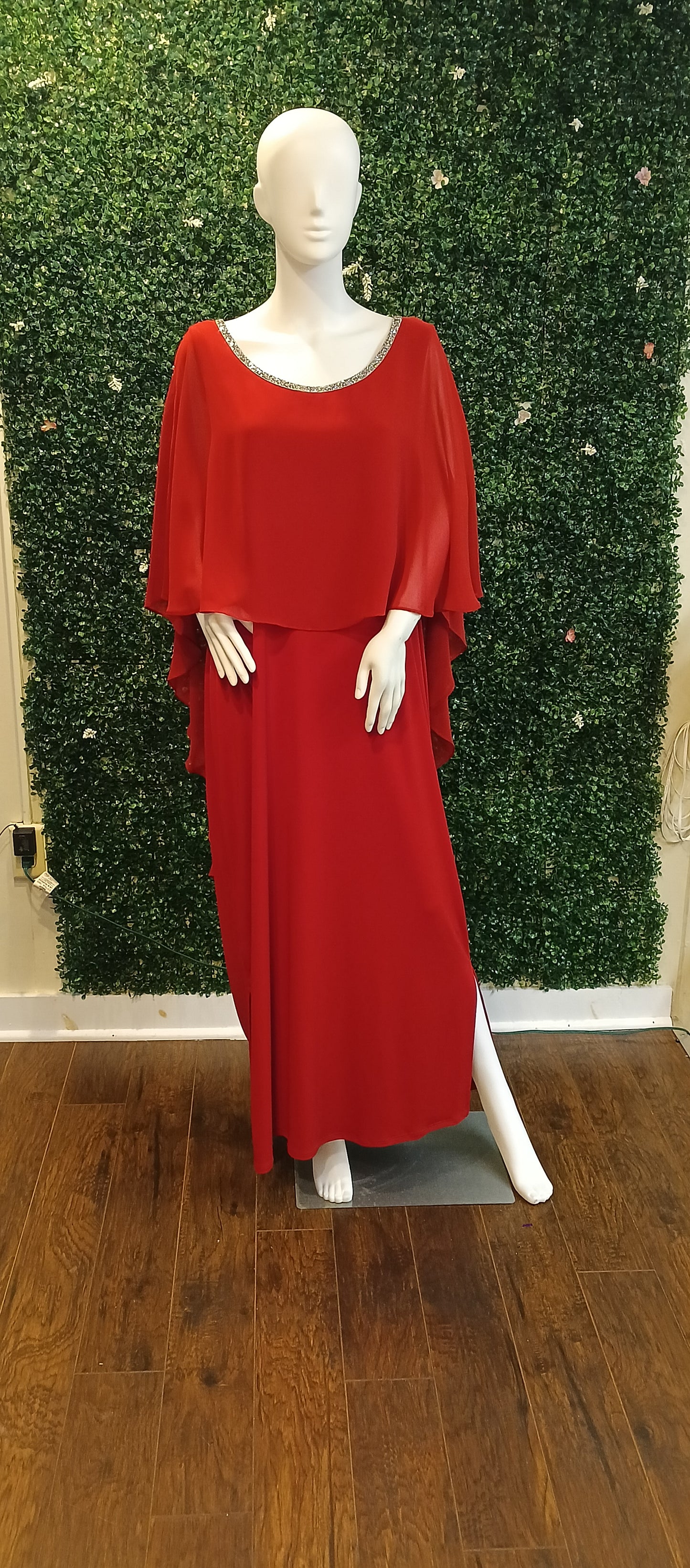 Glamour Collection Red chiffon formal dress