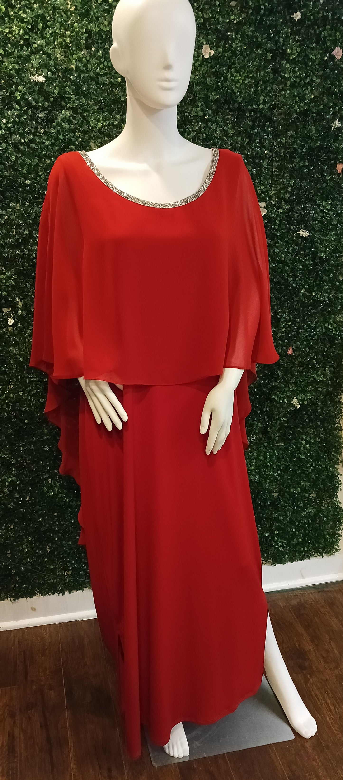 Glamour Collection Red chiffon formal dress