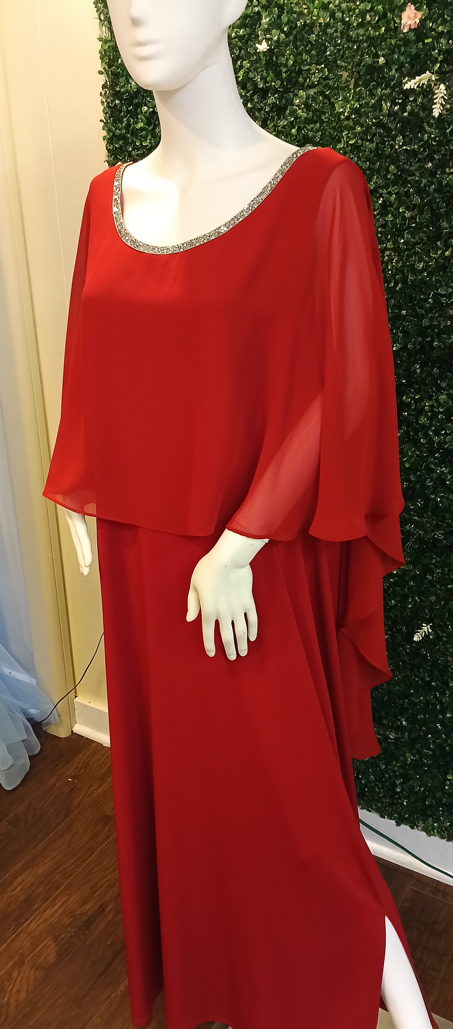 Glamour Collection Red chiffon formal dress