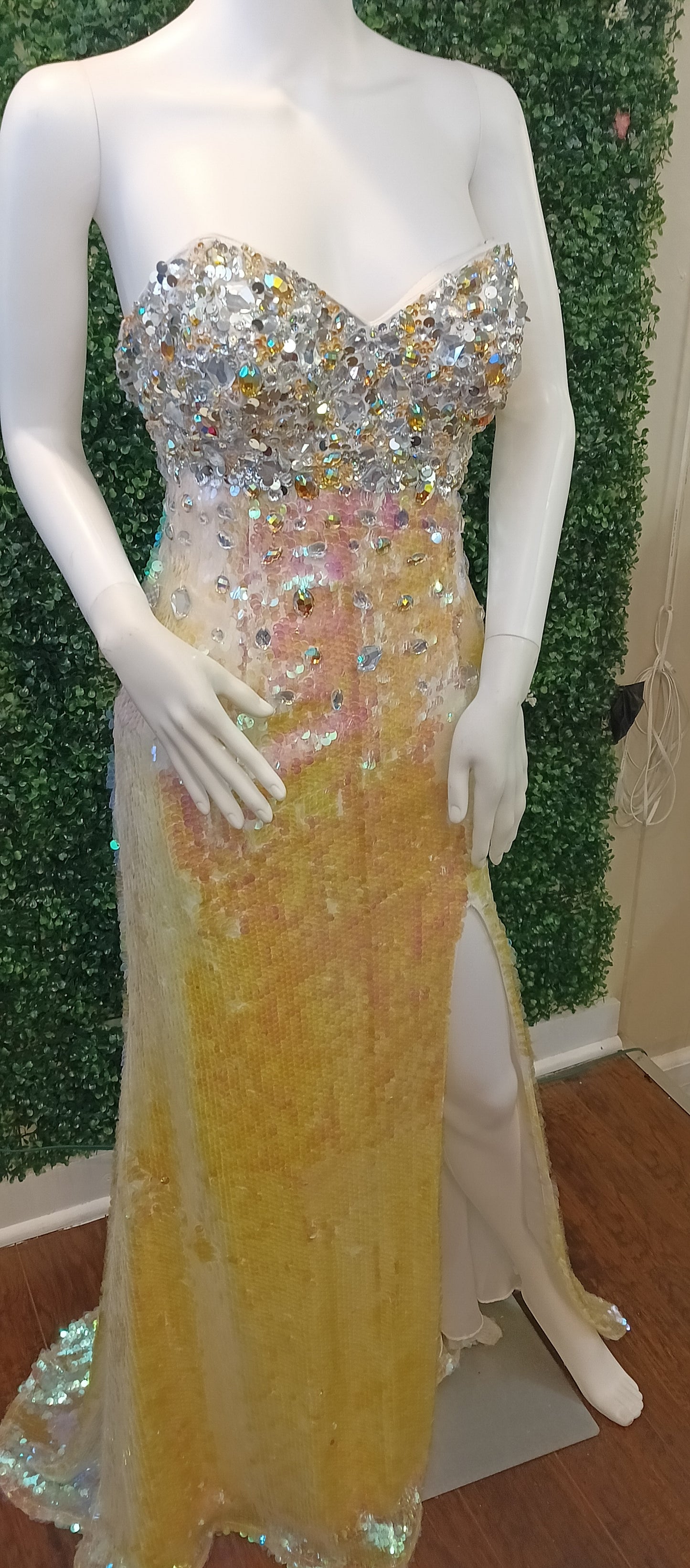 Party time White sparkle couture