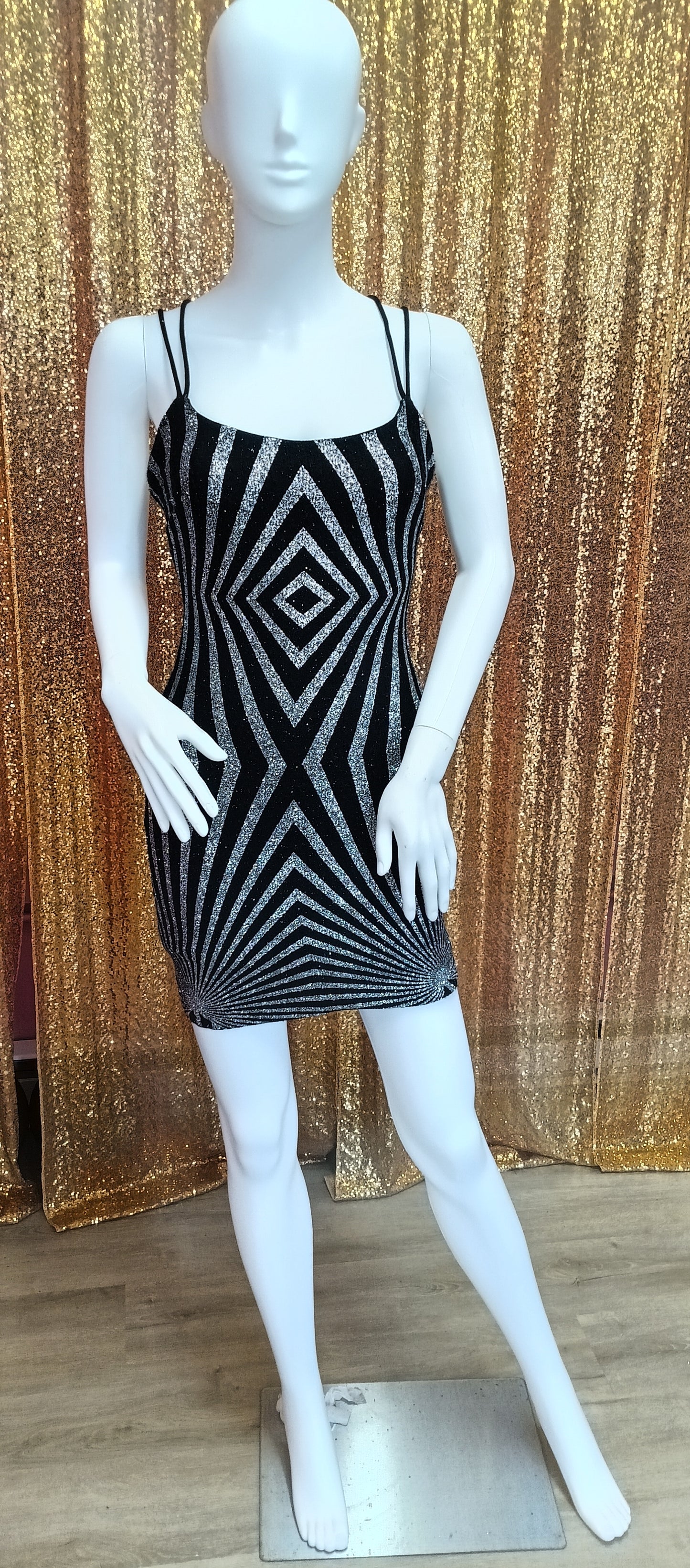 Show stopper black mini