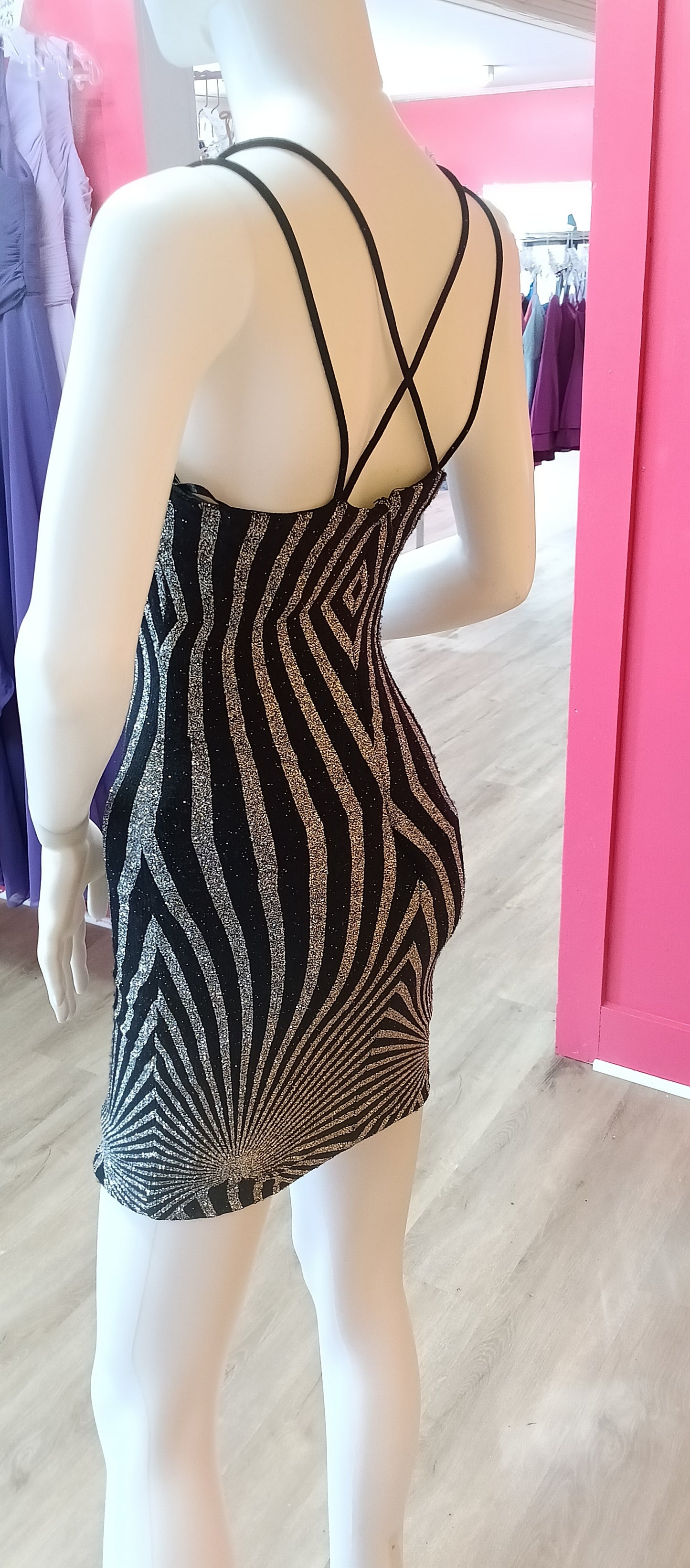 Show stopper black mini
