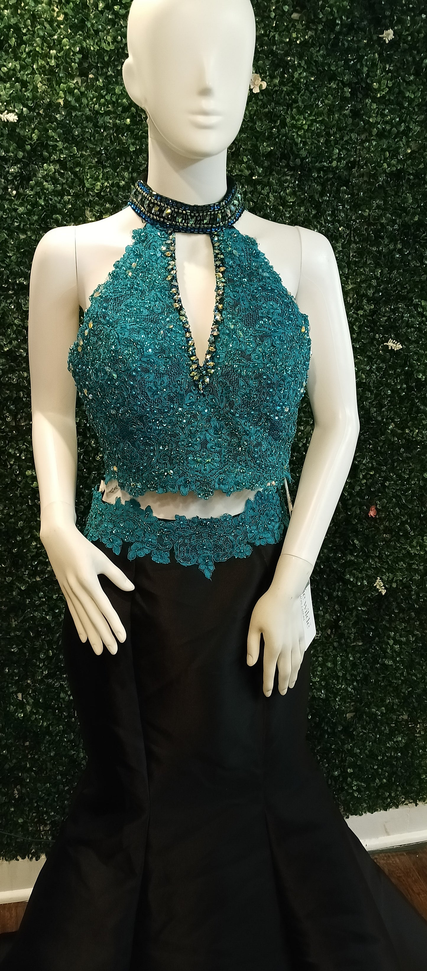 Ellie Wilde Mon Cheri 2 piece