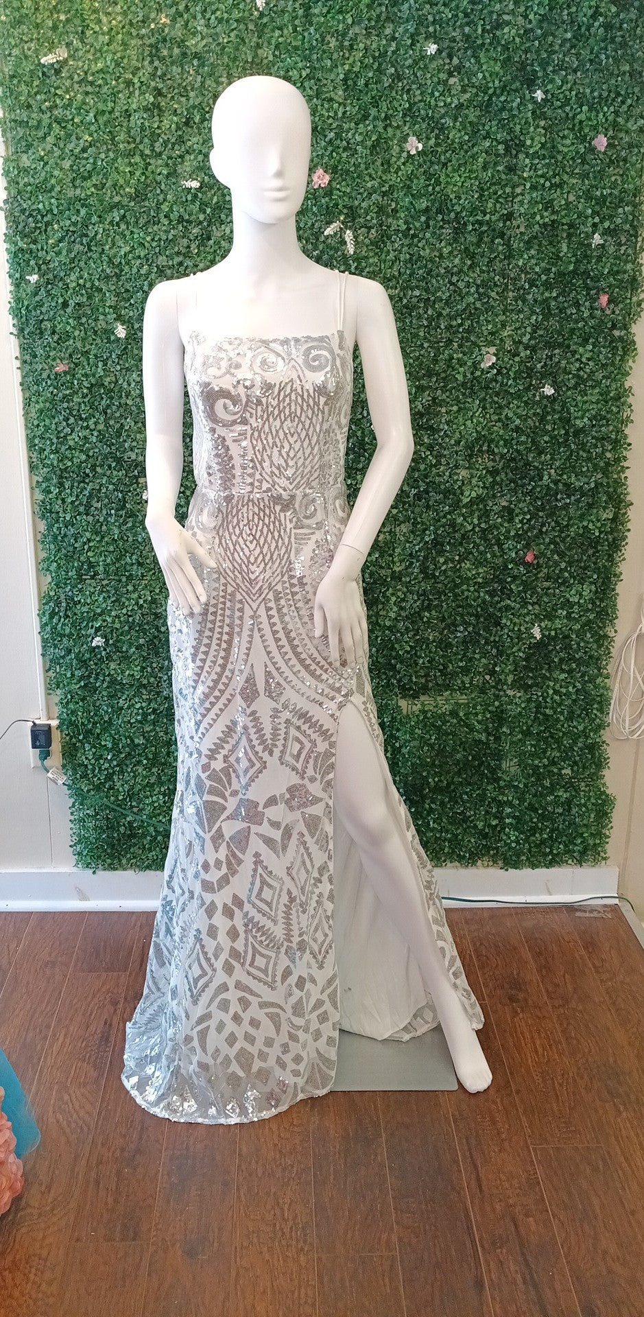 Silver sequin spagetti strap prom dress