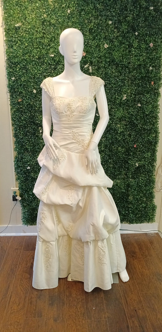 Ivory ruffle A-Line wedding dress