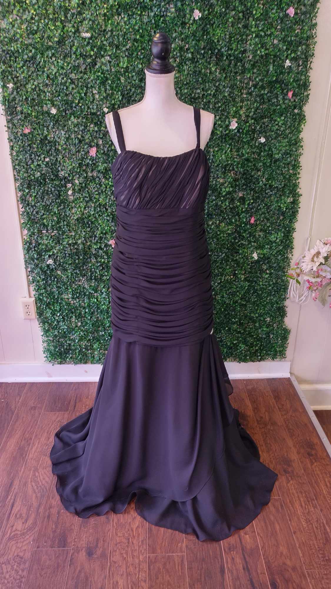 Jordan Fashions black mermaid formal dress