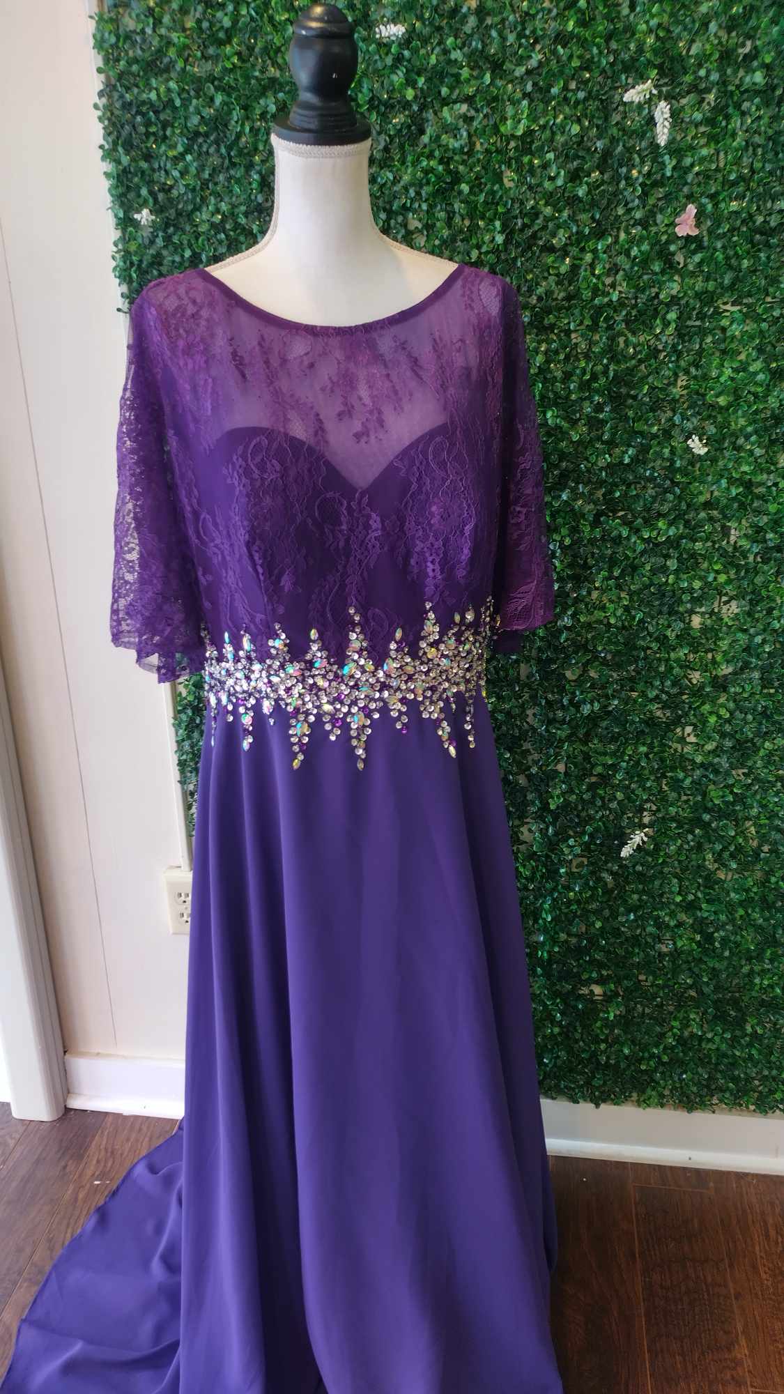 Purple lace long sleeve chiffon formal dress