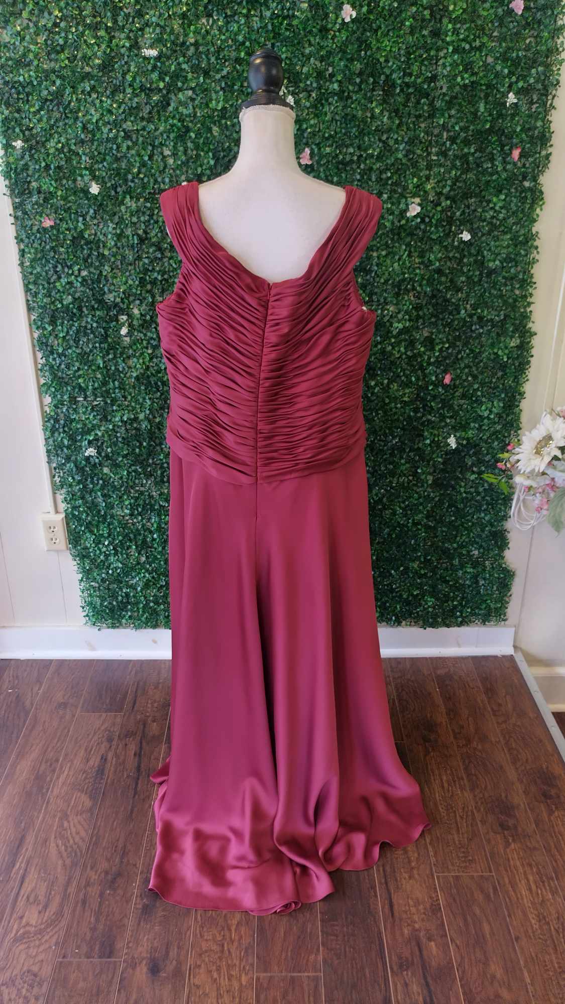 Cameron Blake Burgundy chiffon formal dress