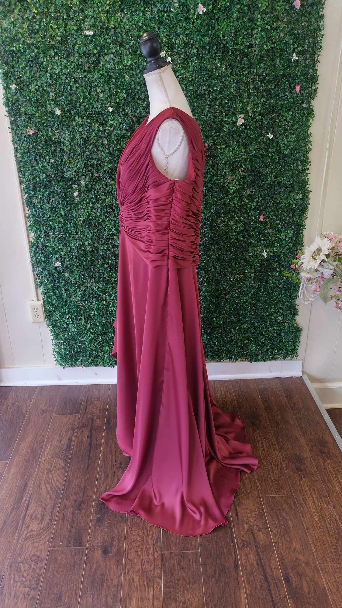 Cameron Blake Burgundy chiffon formal dress