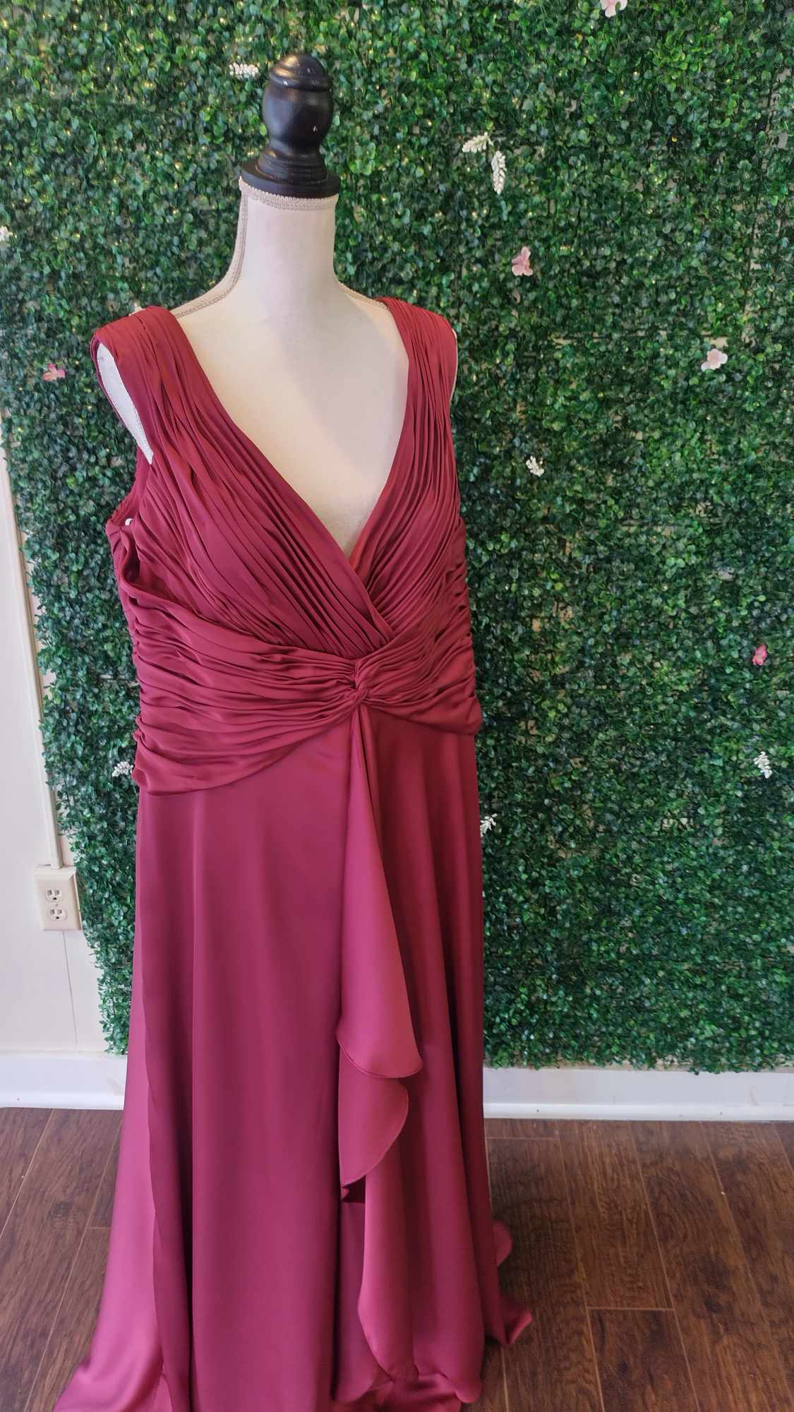 Cameron Blake Burgundy chiffon formal dress