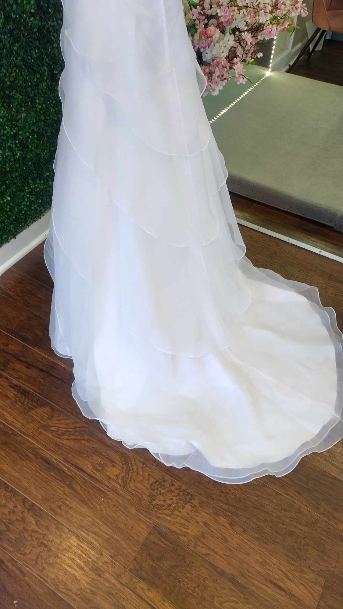 Andy anad white ruffle wedding dress