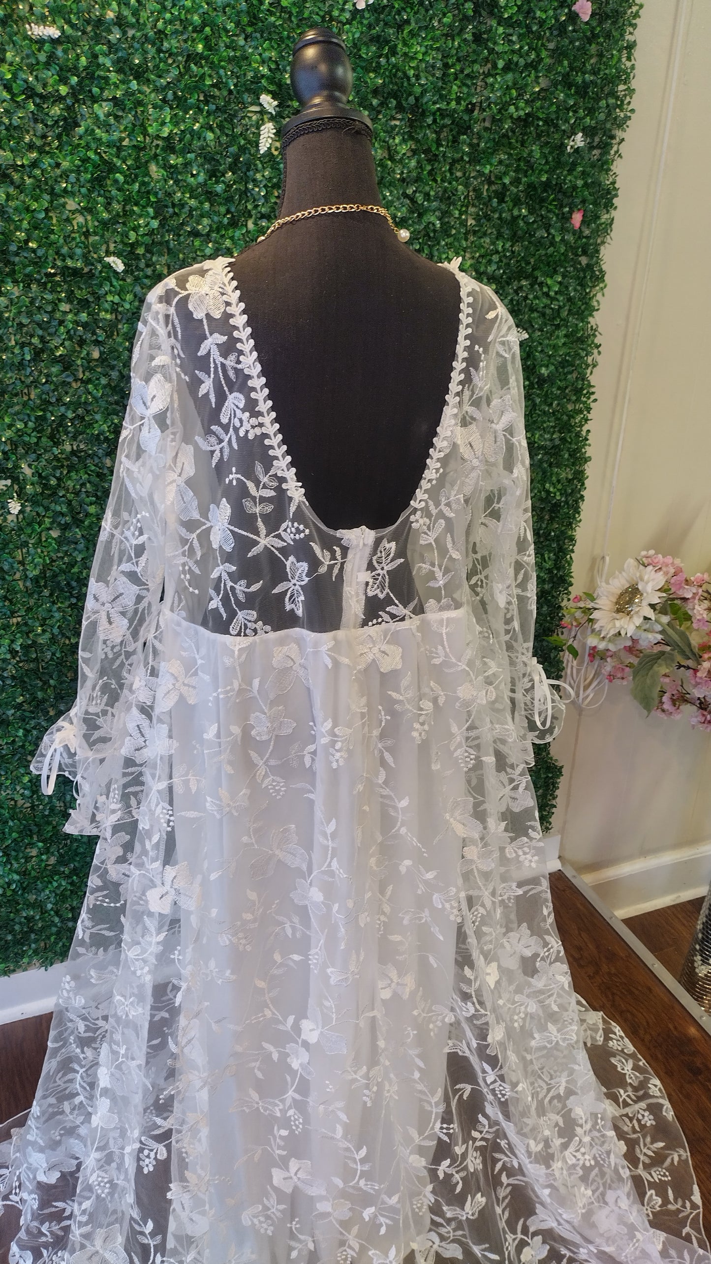 Long sleeve floral lace wedding dress