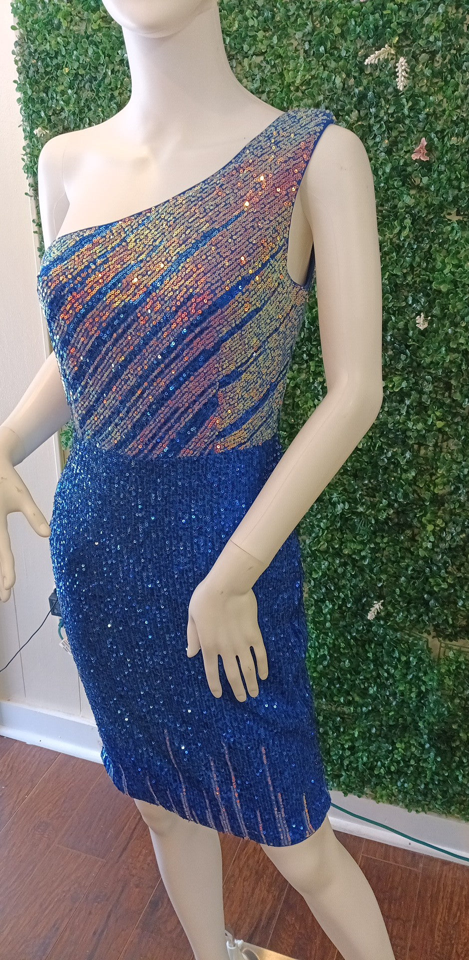 One shoulder blue sequin hoco