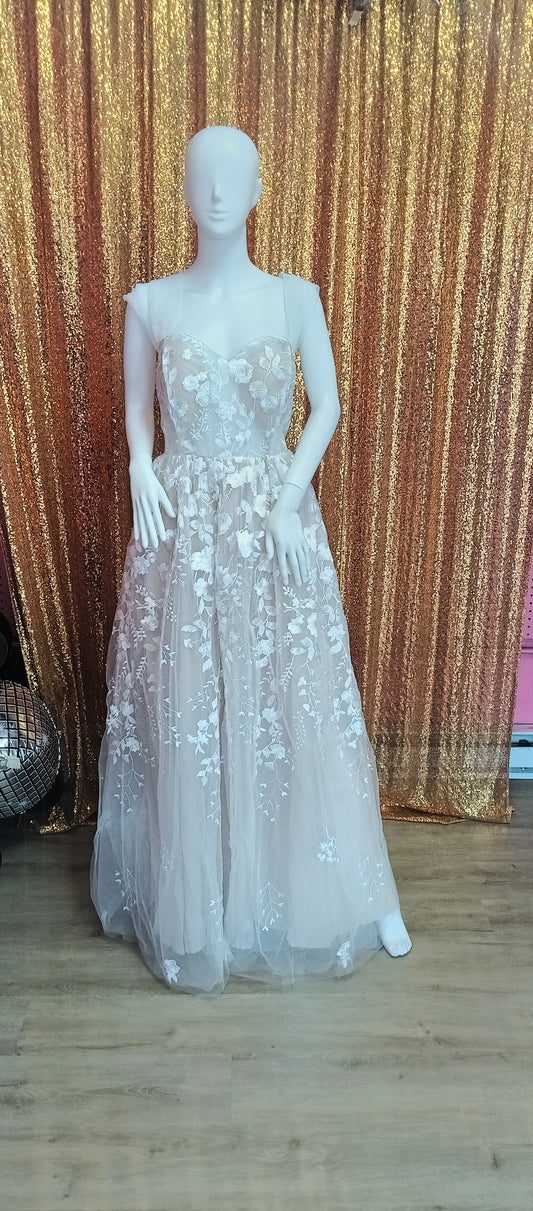 Plus size Floral off shoulder embroidery ball gown