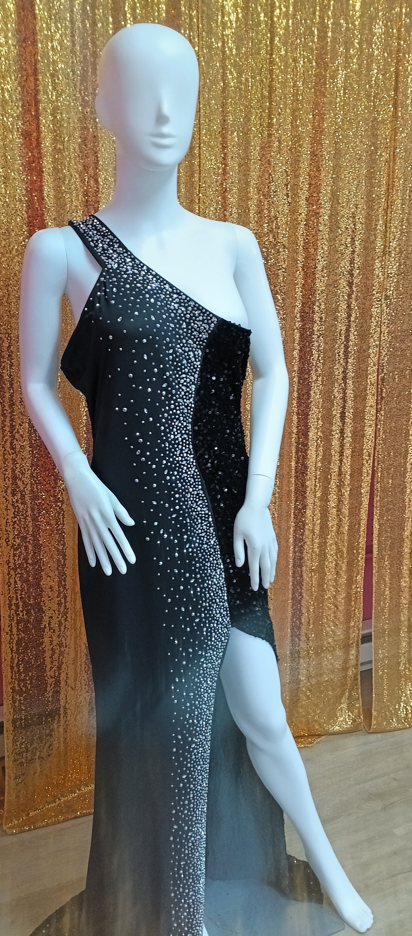 Plus size one shoulder black sequin prom dress with slit